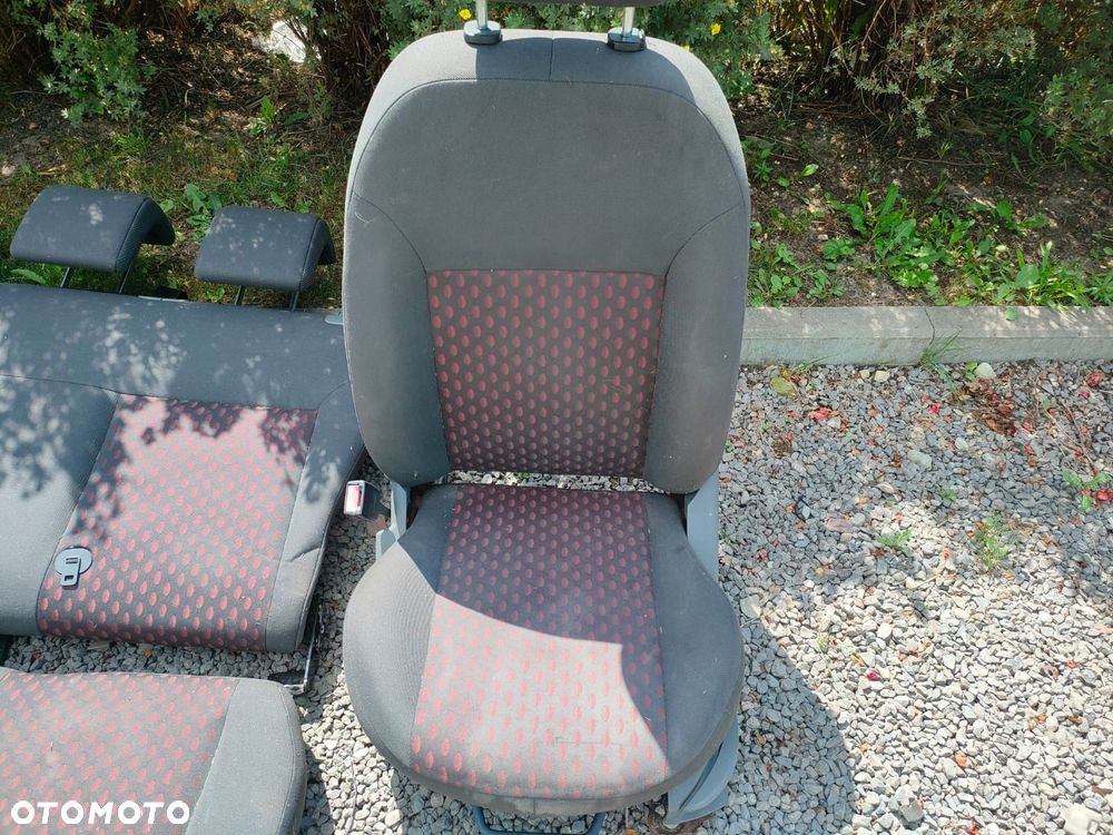 FORD FIESTA MK6 02- FOTELE KOMPLET 5-DRZWI - 2