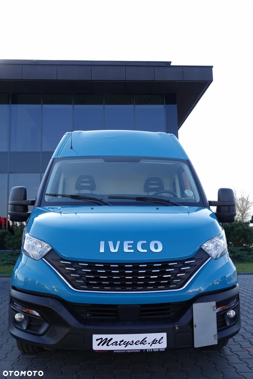 Iveco DAILY 2,3 D / BLASZAK / 2021 ROK / SPROWADZONY / PO KONTRAKCIE SERWISOWYM - 10