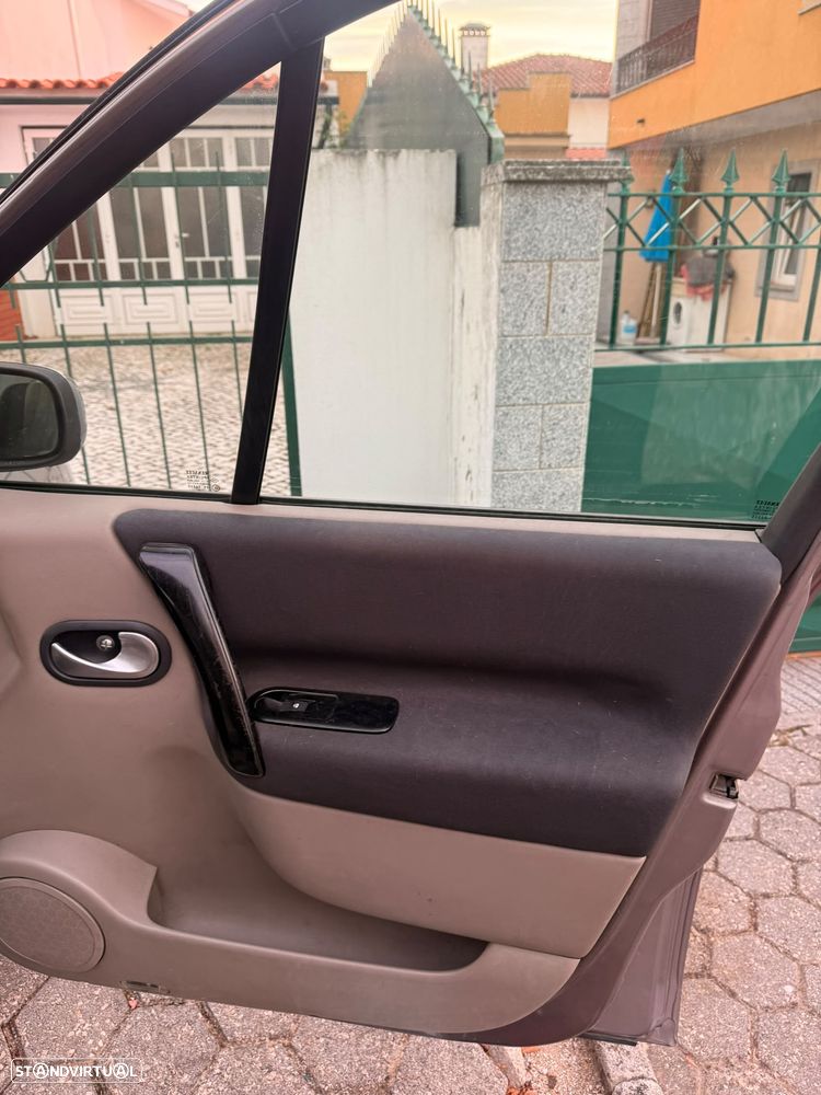 Renault Scénic - 20