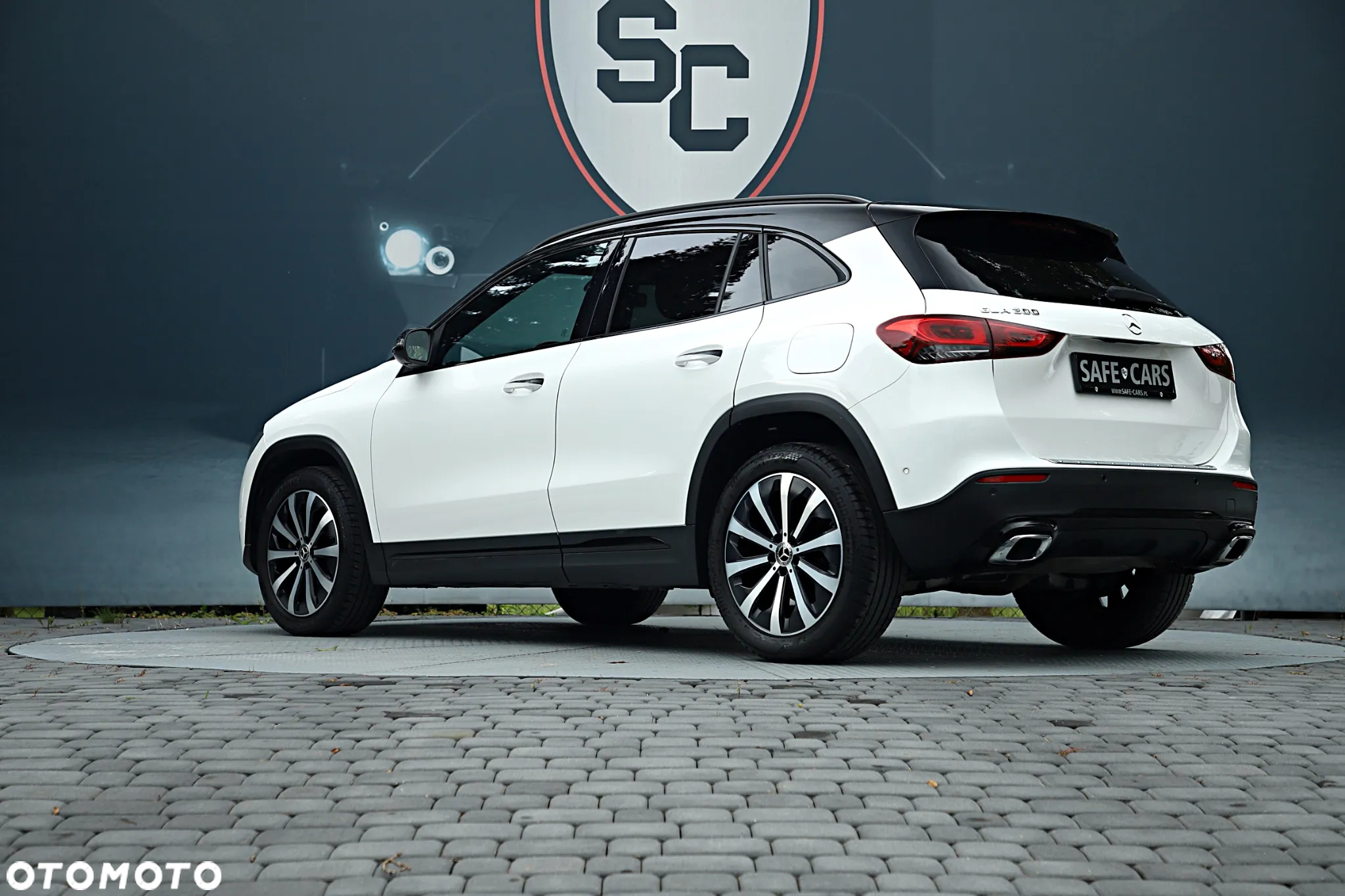 Mercedes-Benz GLA 200 Style - 8