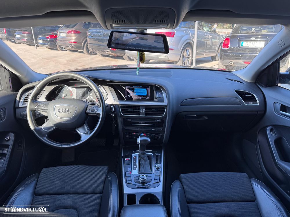 Audi A4 Avant 2012 photo 5