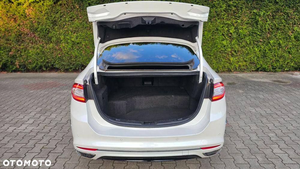 Ford Mondeo Vignale 2.0 Hybrid - 26