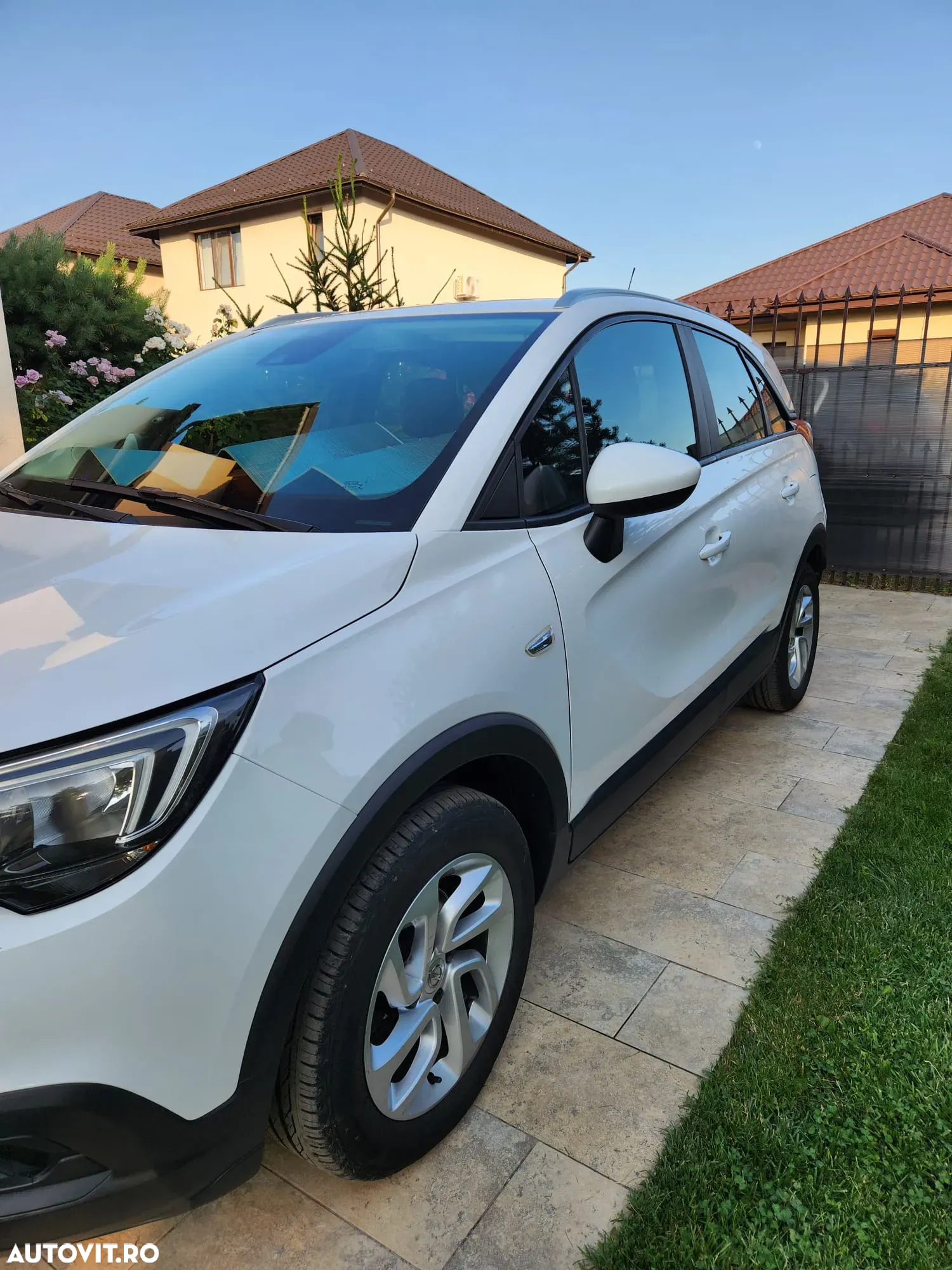 Opel Crossland X 1.2 ECOTEC Start/Stop Enjoy - 3