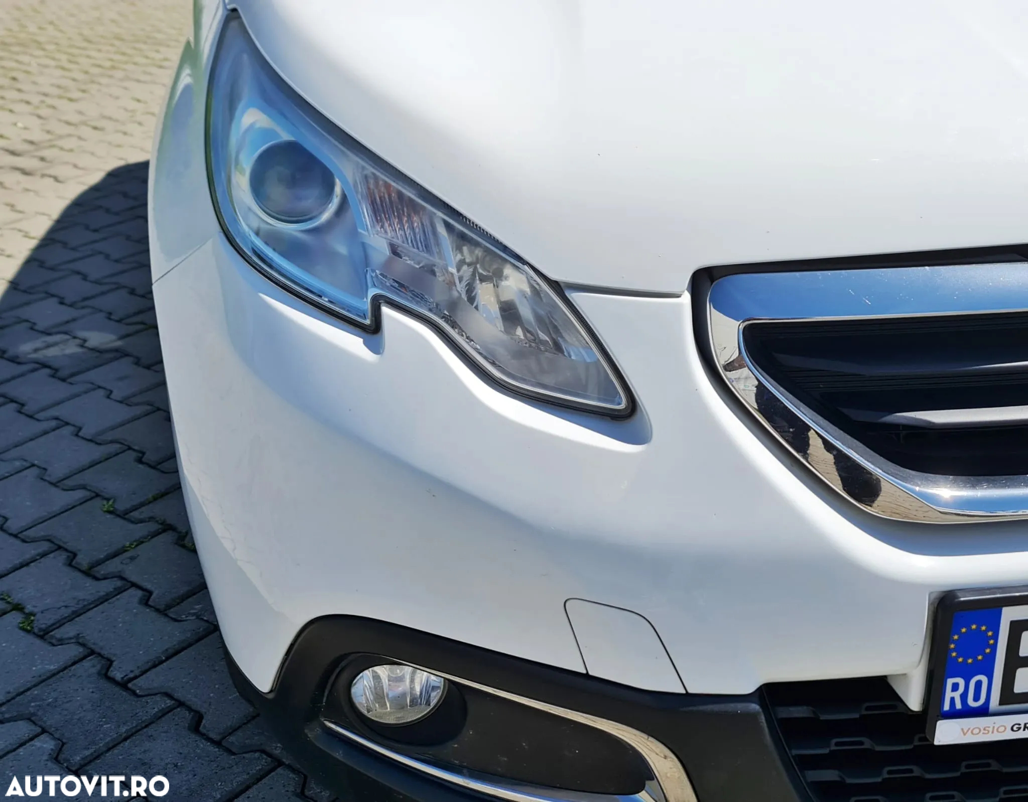 Peugeot 2008 - 4