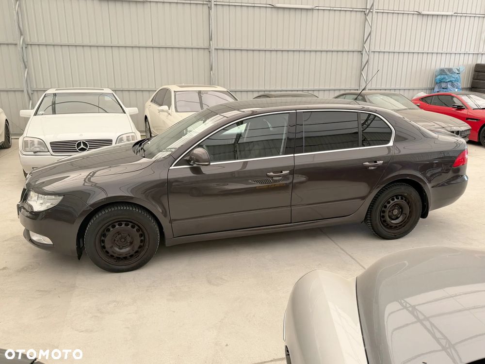 Skoda Superb 1.4 TSI Active - 11