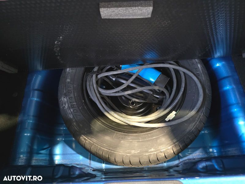 Dacia Spring Expression - 10