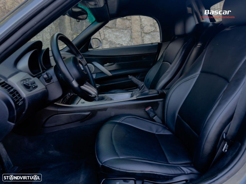 BMW Z4 2.5i - 18