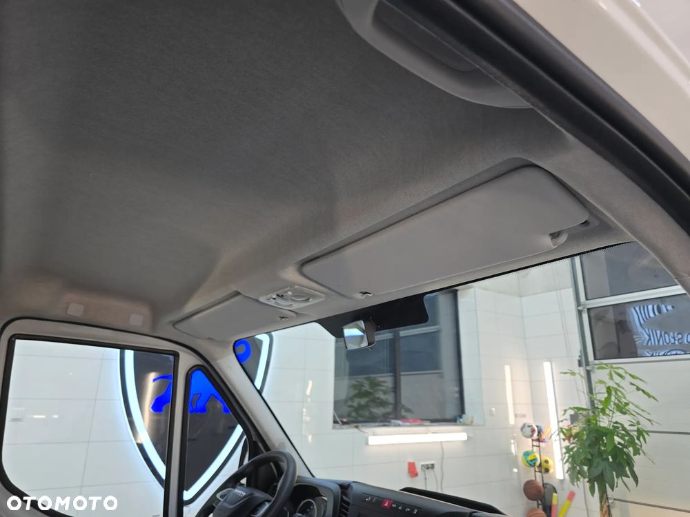 Iveco DAILY 50C18 KONTENER 8-PALET WINDA-1Tona SALON PL SERWIS ASO IVECO DO OSTATNIEGO Km TEMPOMAT FOTEL KIEROWCY PNEUMATYCZNY DOŚWIETLANIE ZAKRĘTÓW KLIMA ELEKTRYKA - 39