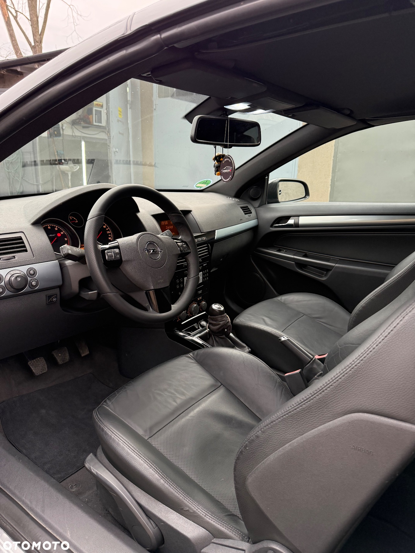 Opel Astra TwinTop 1.8 Cosmo - 10