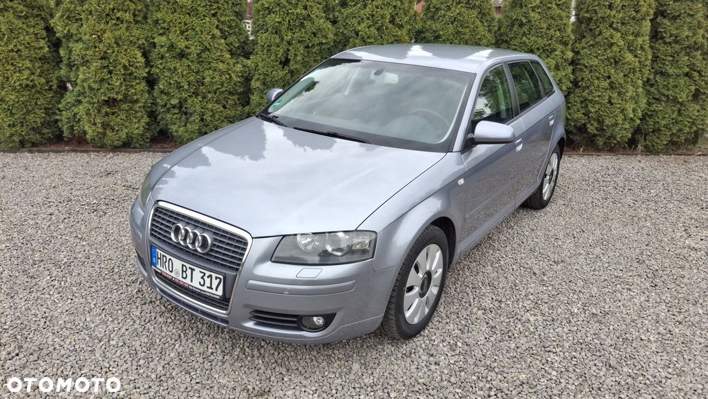 Audi A3 Sportback 1.6 FSI Ambition - 1
