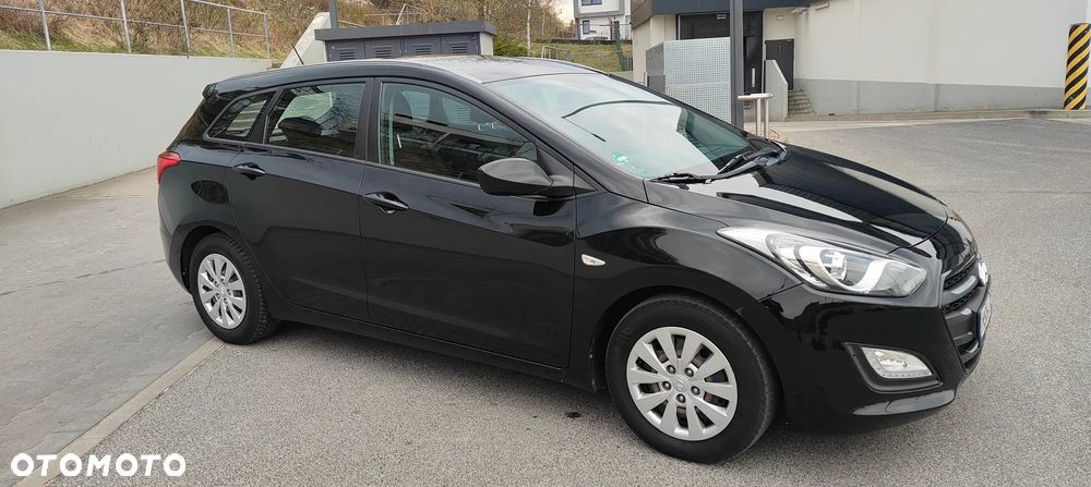 Hyundai i30 blue Kombi 1.4 Style - 8