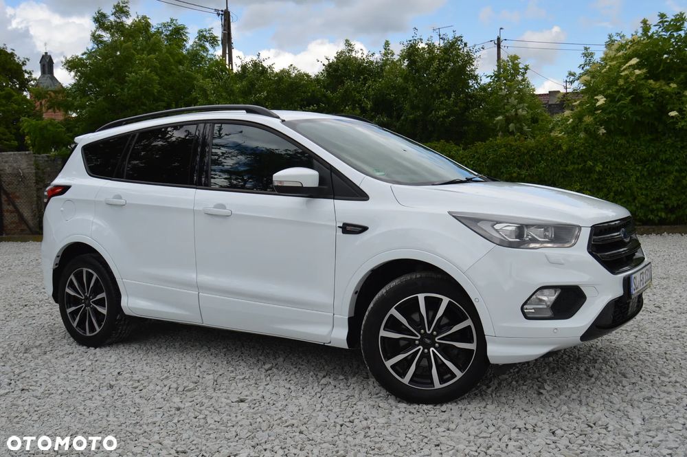 Ford Kuga 1.5 EcoBoost 2x4 ST-Line - 16