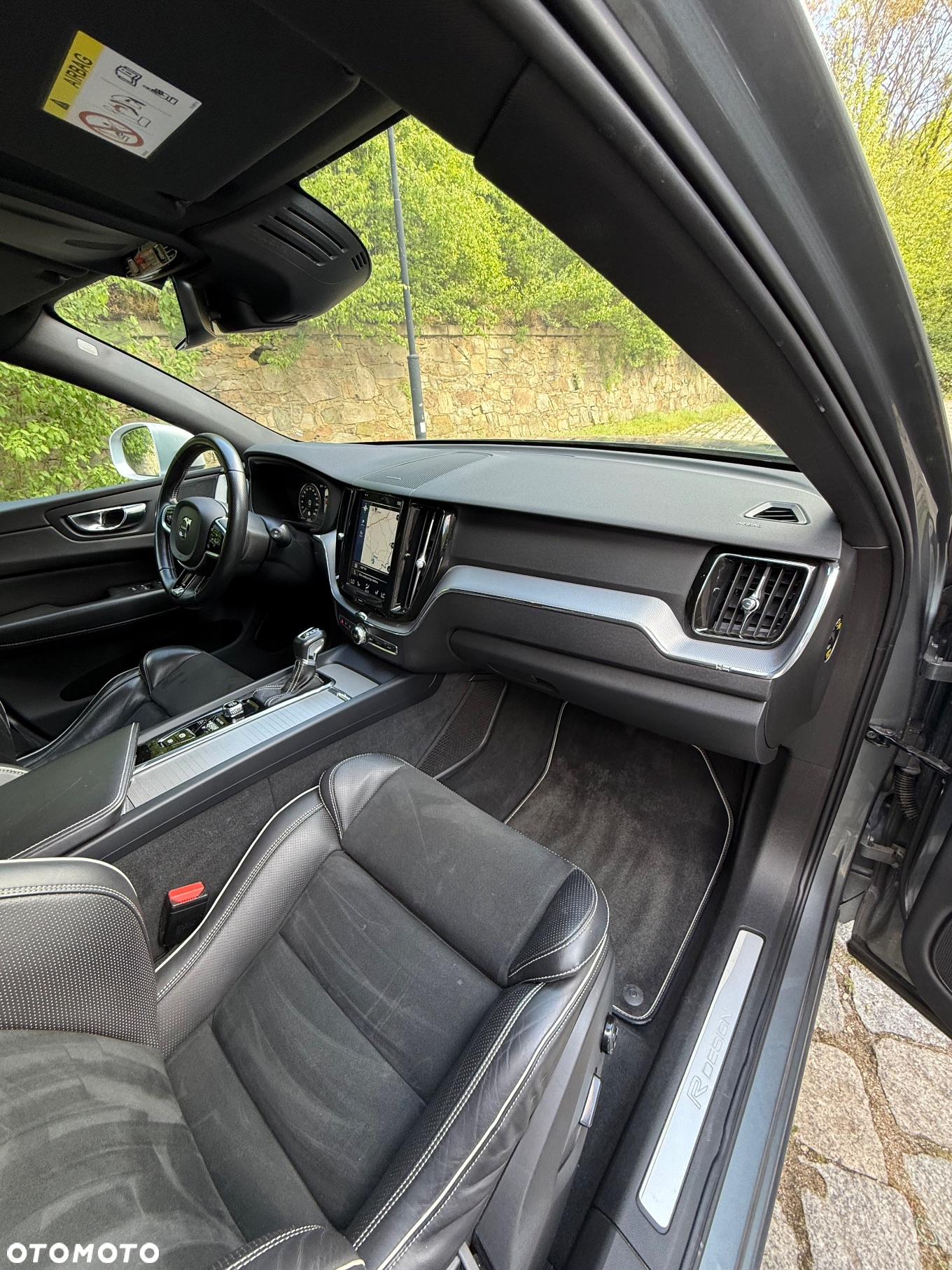 Volvo XC 60 D4 AWD R-Design - 31