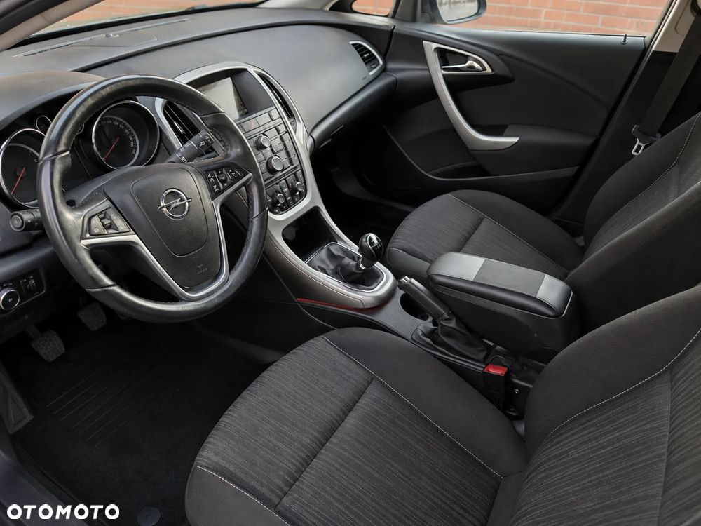 Opel Astra 1.4 T Cosmo - 8