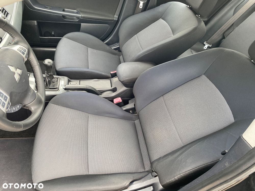 Mitsubishi Lancer 1.8 Intense - 5