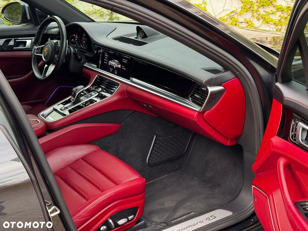 Porsche Panamera 4S Executive - 7