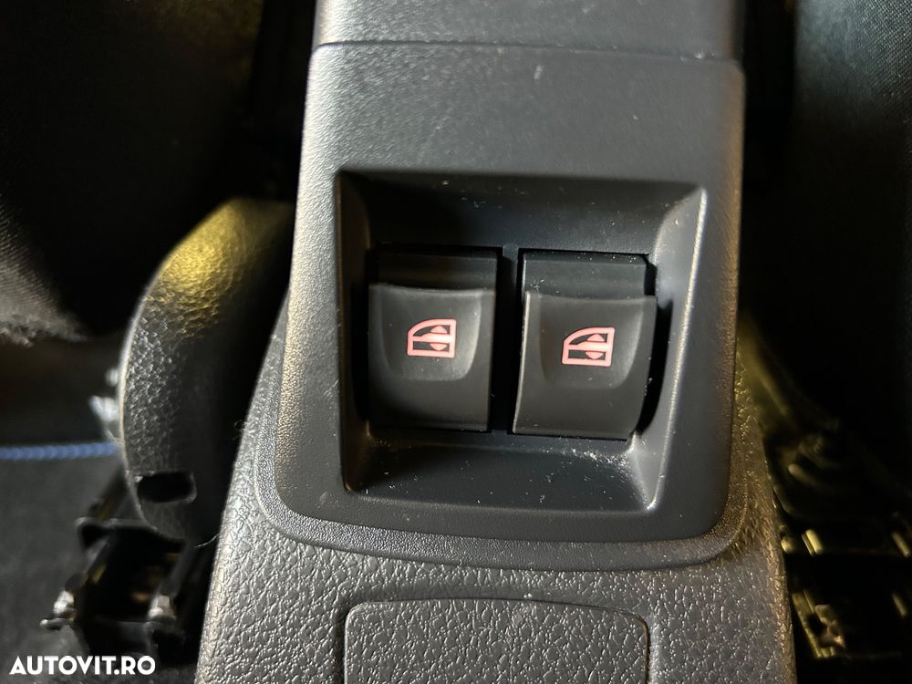 Dacia Logan 0.9 90CP Laureate - 11