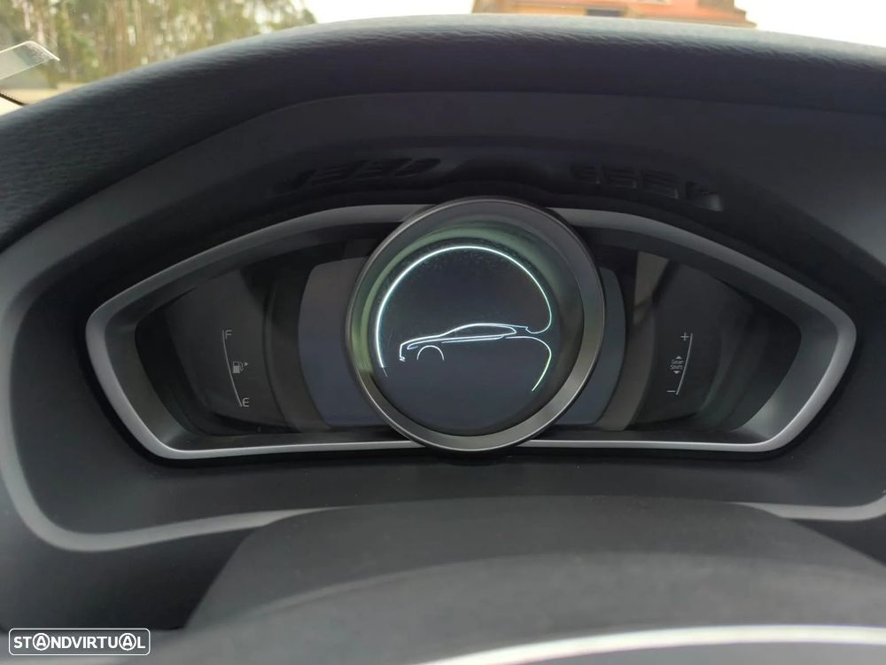 Volvo V40 D2 Momentum - 43