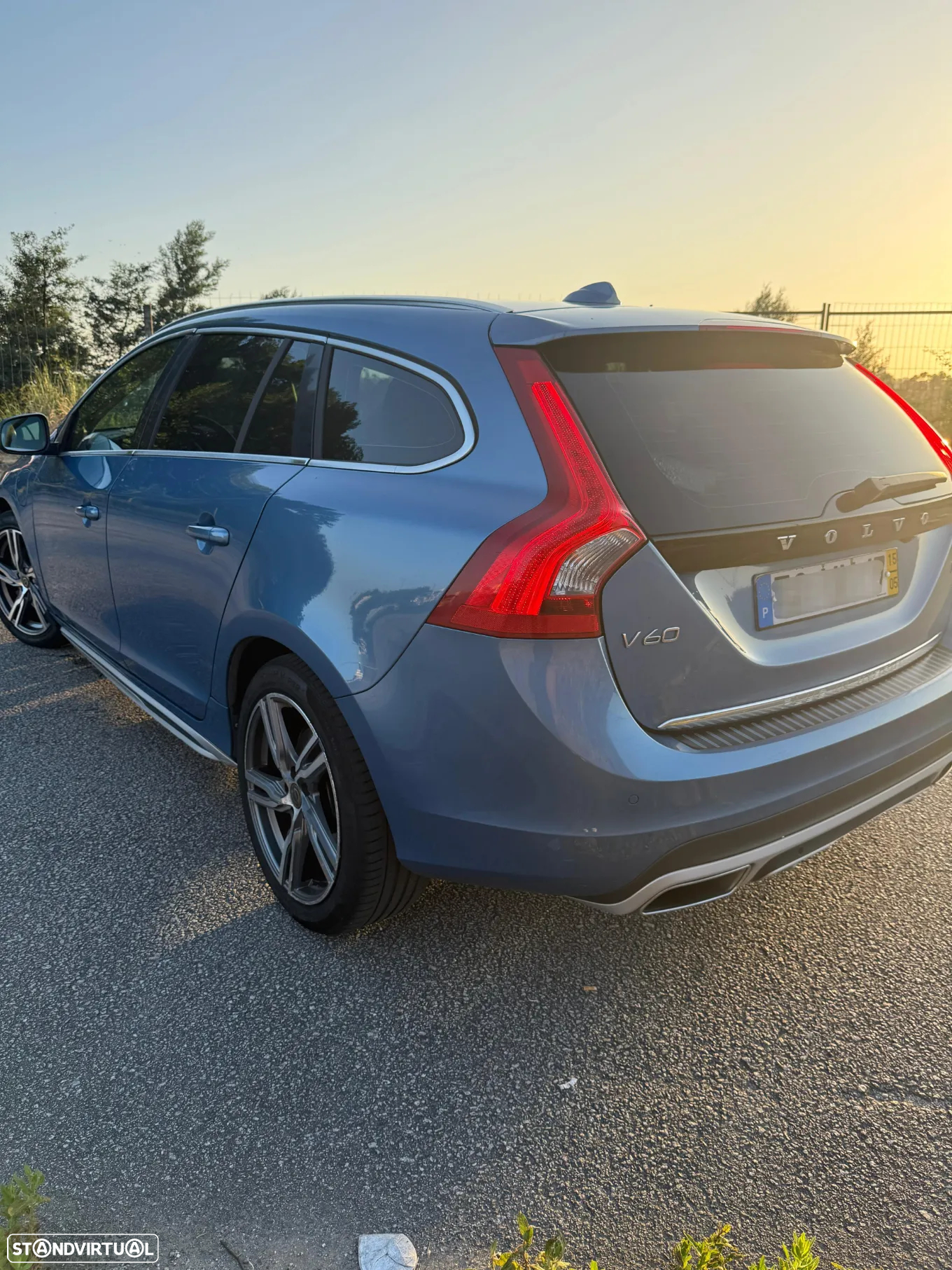 Volvo V60 2.4 D6 Summum AWD Phev - 10