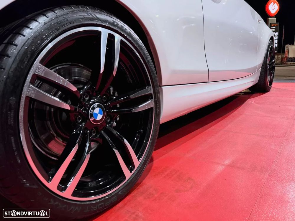 BMW 120 d Pack M - 19