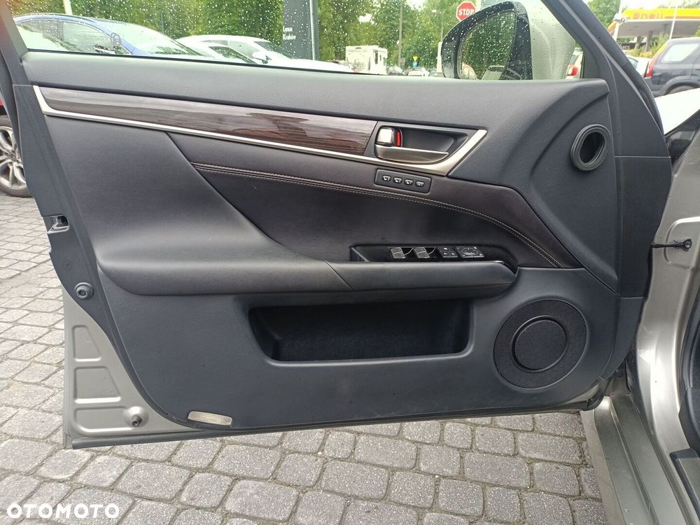Lexus GS - 16