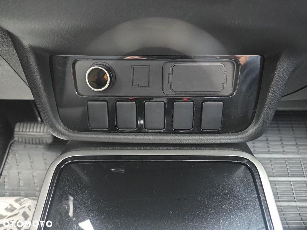 Mitsubishi Outlander 2.0 Intense 4WD CVT - 23