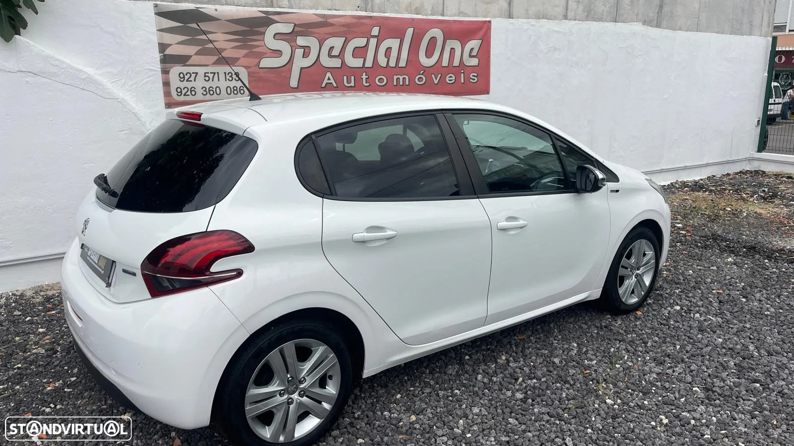 Peugeot 208 1.2 VTi SE Style - 6