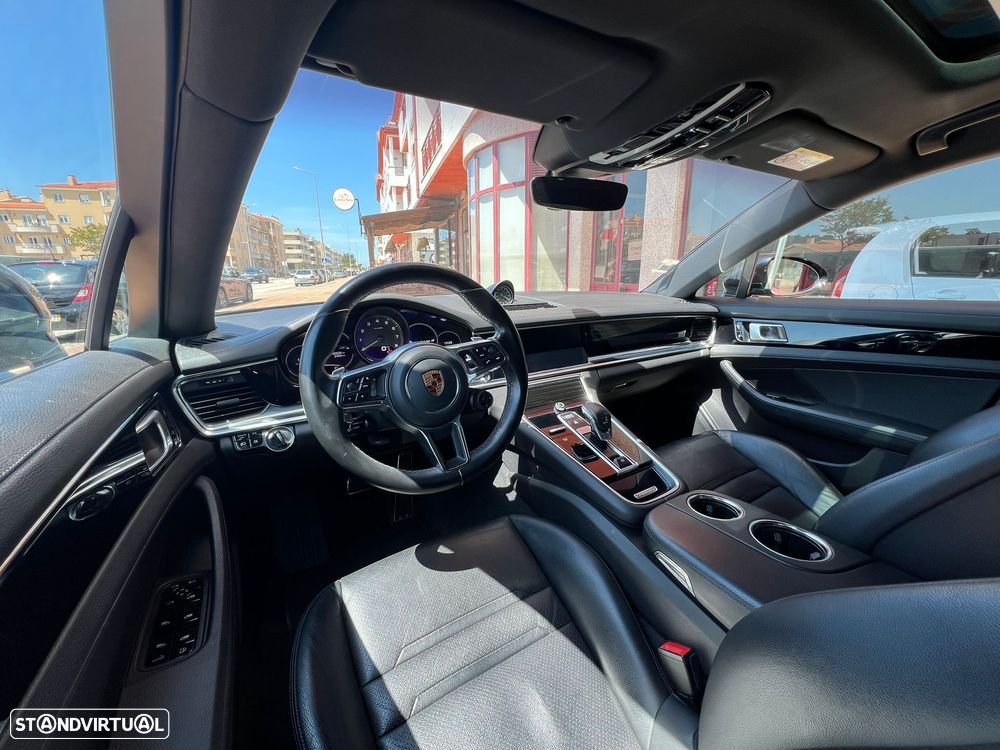 Porsche Panamera Sport Turismo 4 E-Hybrid - 15