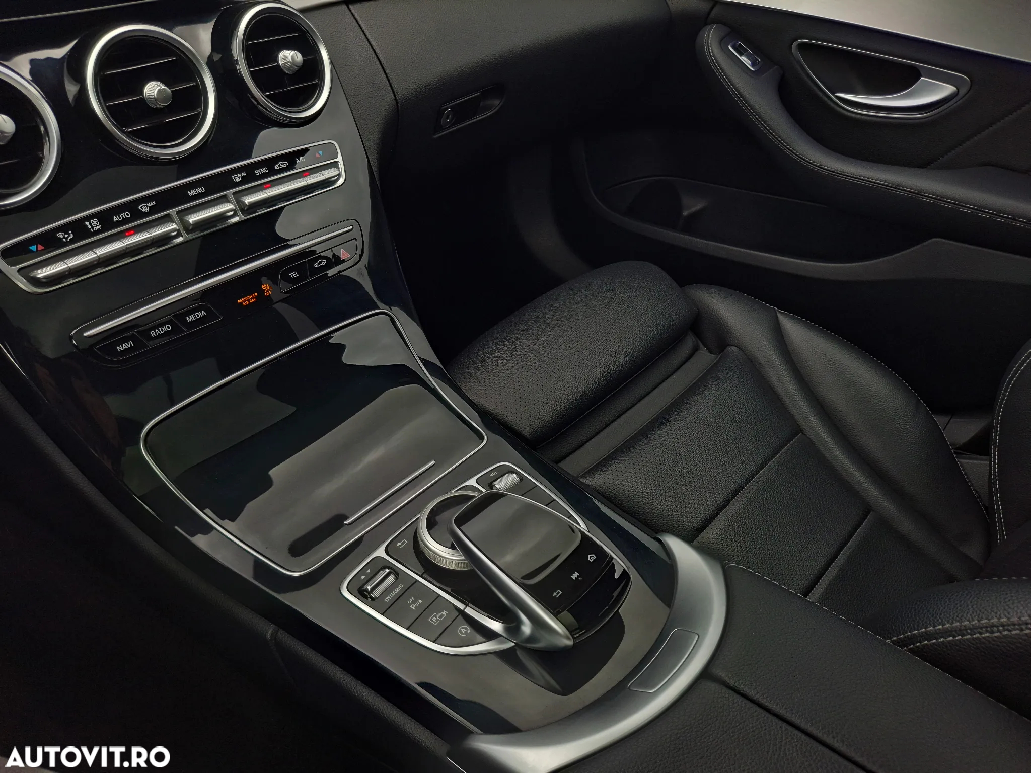 Mercedes-Benz C - 21
