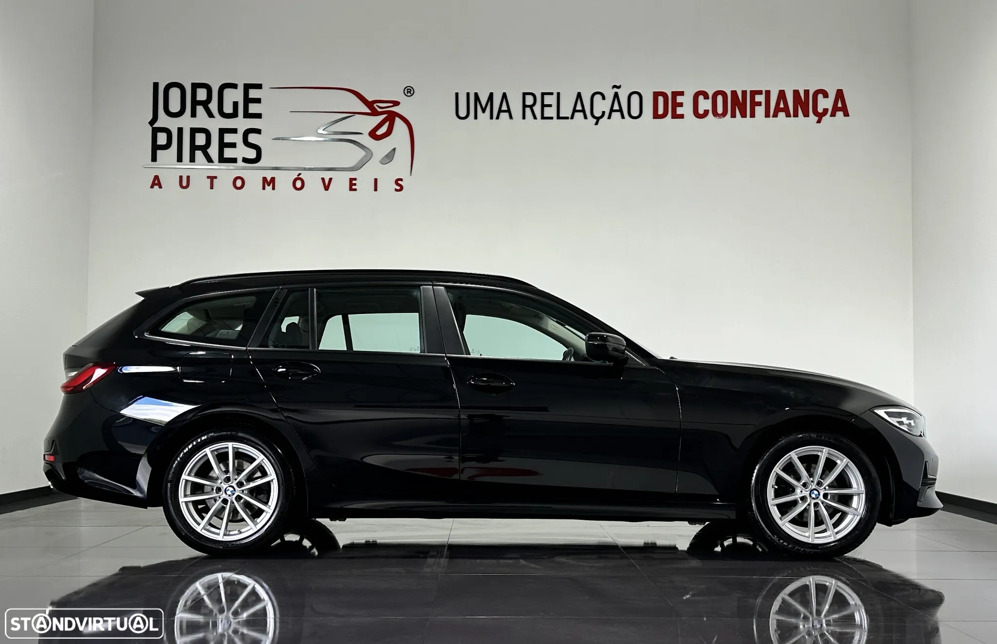 BMW 318 d Touring Line Luxury Auto - 3