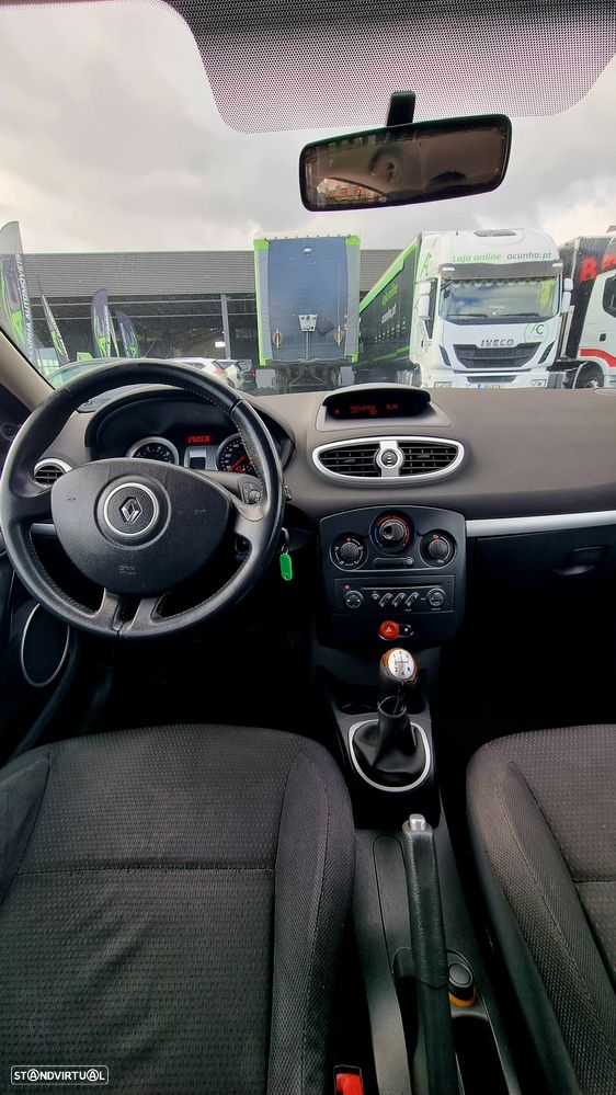 Renault Clio - 5