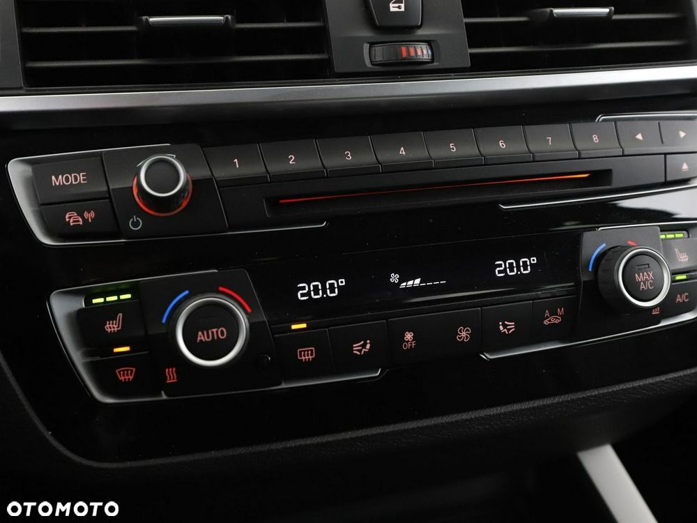 BMW Seria 1 118d Edition Metropolitan - 27