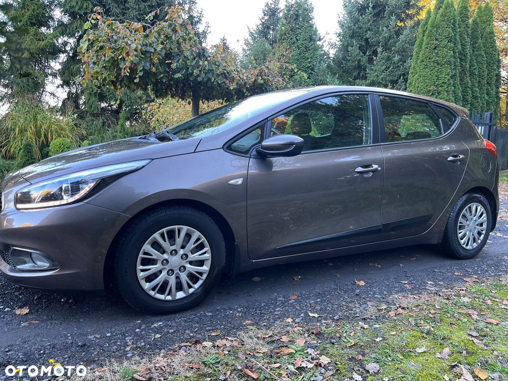 Kia Ceed - 9