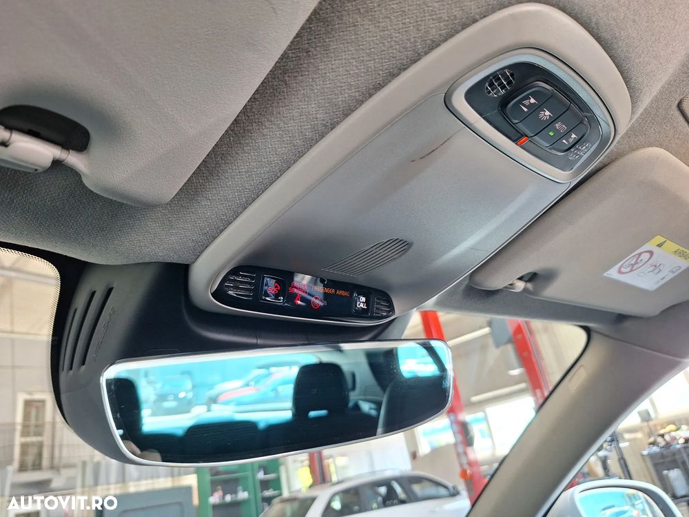 Volvo XC 40 T4 Geartronic Momentum Pro - 30