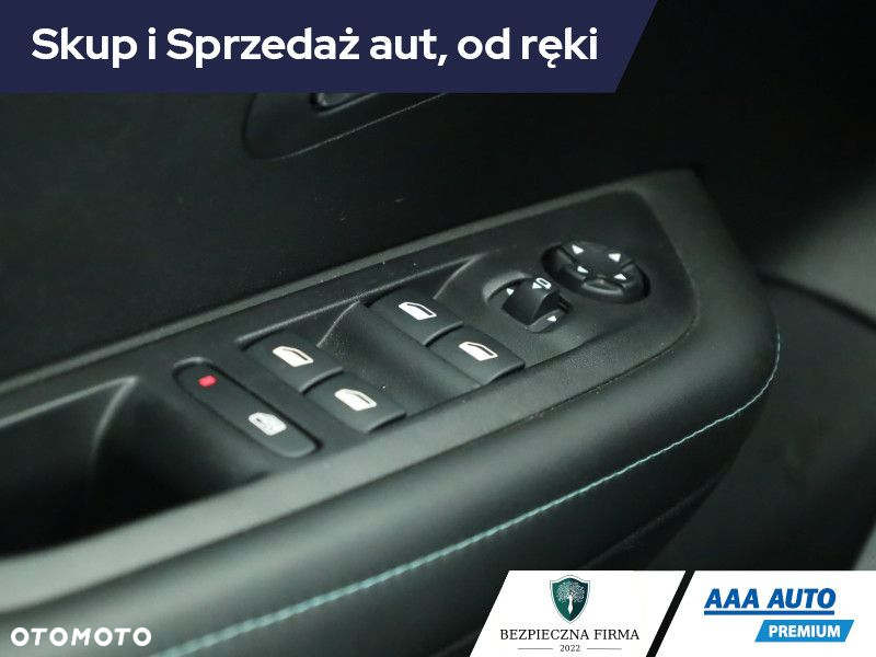 Peugeot 208 - 15