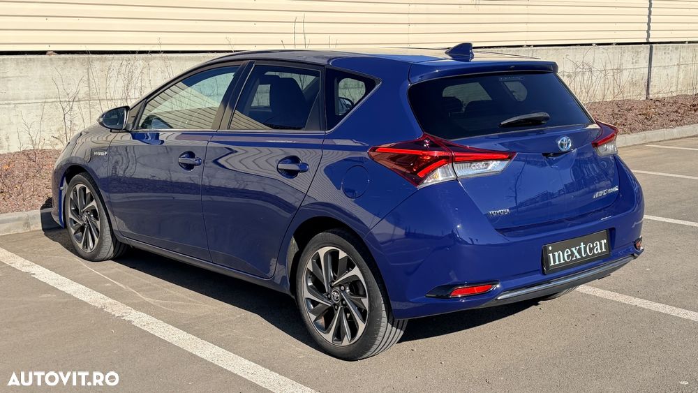 Toyota Auris 1.8 L VVT-i HSD Luna - 4