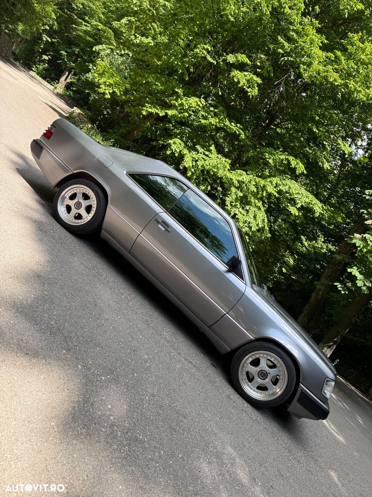 Mercedes-Benz W124 - 12