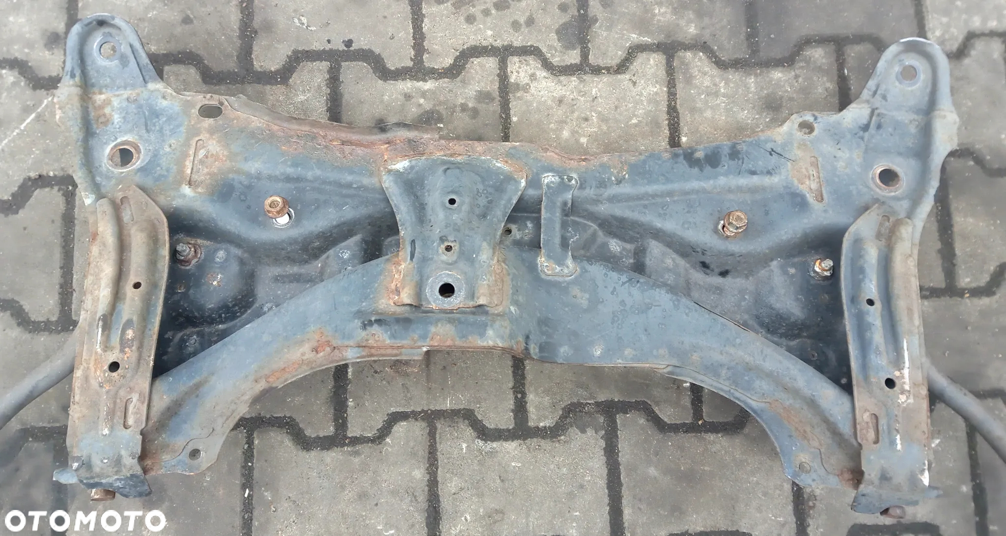 Toyota Yaris II 2  belka wózek kołyska pod silnik - 3