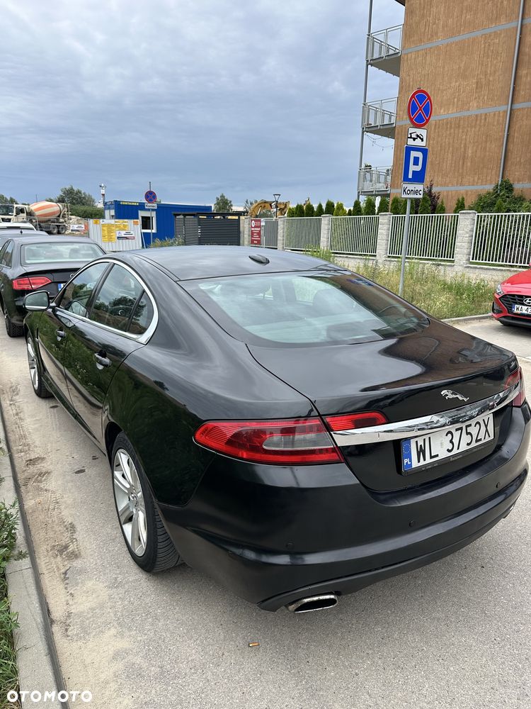 Jaguar Xf 2010 photo 2