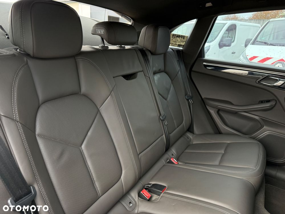 Porsche Macan S - 18