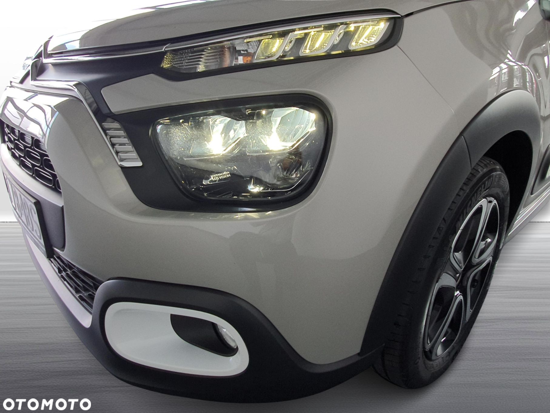 Citroën C3 1.2 PureTech Shine - 28