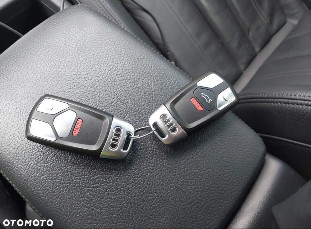 Audi A4 Limousine - 11