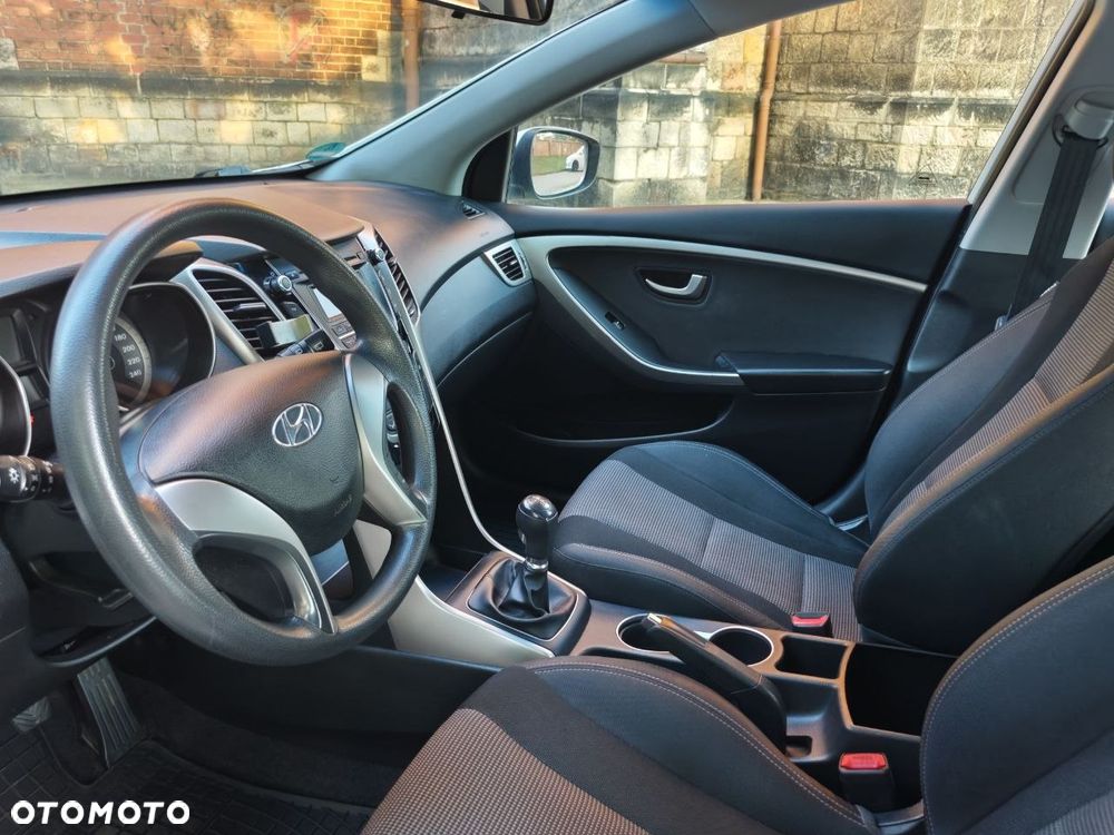 Hyundai i30 blue 1.4 YES Gold - 8