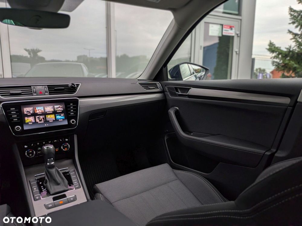 Skoda Superb 2.0 TDI SCR Style DSG - 19
