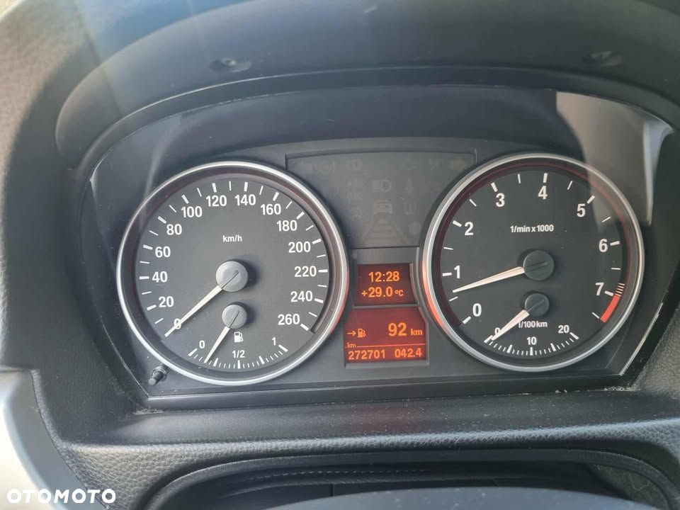 BMW Seria 3 325i - 13