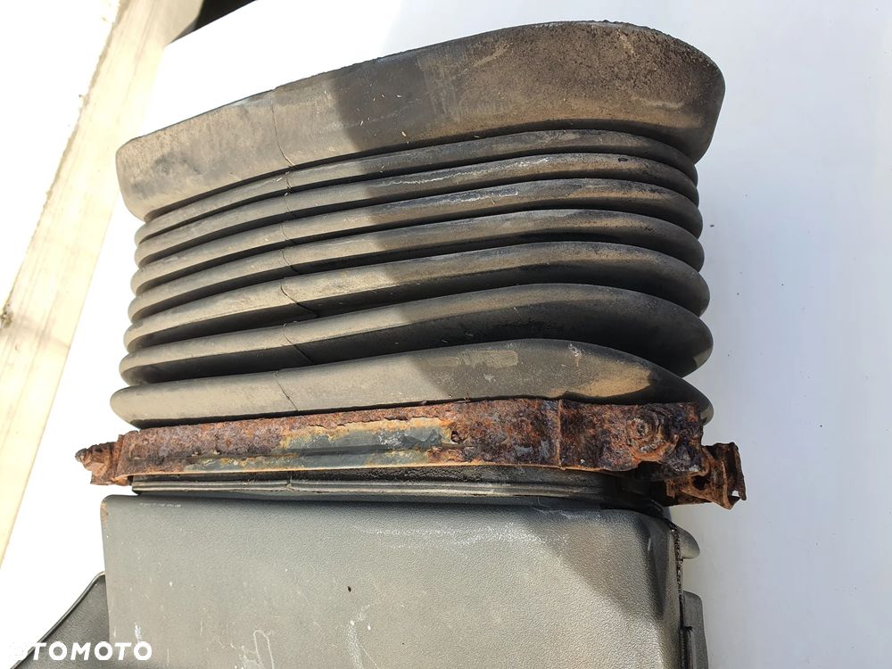 DOLOT TUNEL WLOT FILTRA POWIETRZA  IVECO EUROCARGO - 4