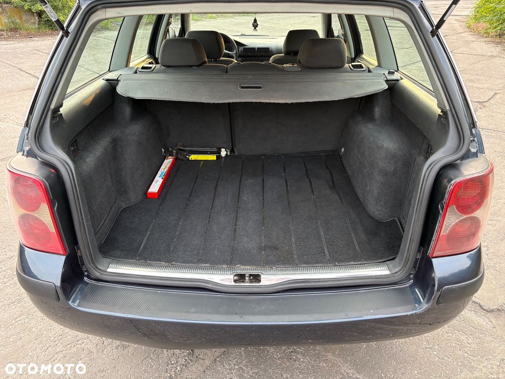 Volkswagen Passat 1.9 TDI Basis - 18