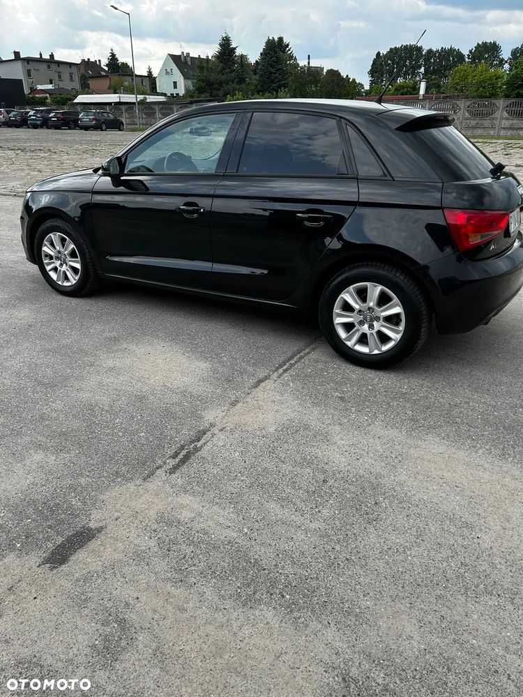 Audi A1 Sportback 1.6 TDI Ambition - 4