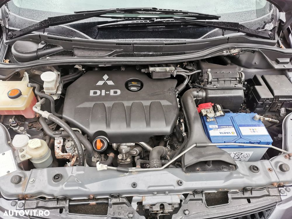 Mitsubishi Grandis 2.0 DI-D Instyle - 4