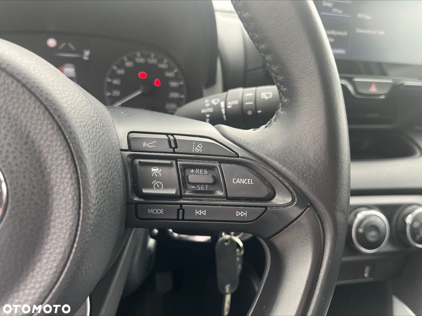 Toyota Yaris 1.0 Comfort - 10
